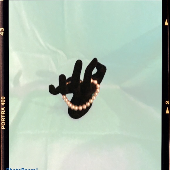 Faux Pearl Bracelet - Picture 1 of 2